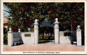 Main Entrance to Common Cambridge Massachusetts Postcard C040