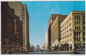 Broadway , Looking West , LOUISVILLE , Kentucky , 50-60s