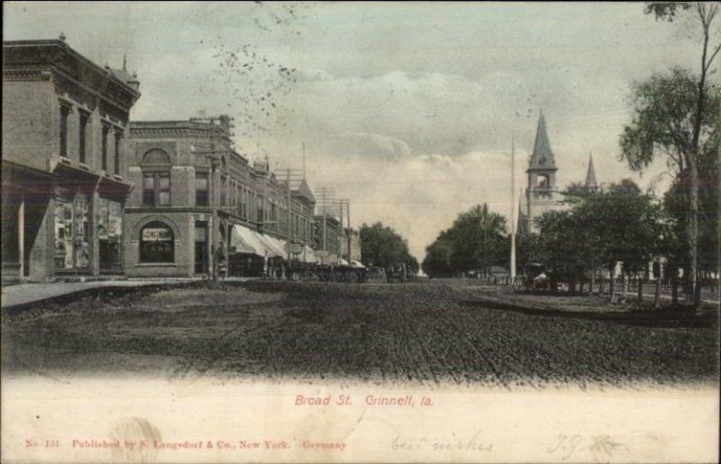 Grinnell IA Broad St. c1910 Postcard