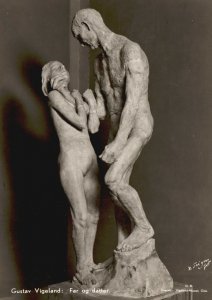 Postcard Gustav Vigeland Far Og Datter Statue Historical Landmark Oslo Norway