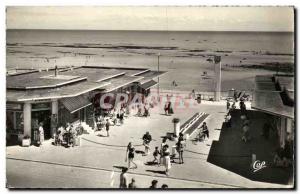 Postcard Modern Luc Sur Mer Descent to the Beach and Clock