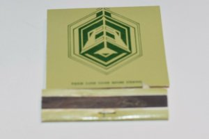 The Spring Green The Wintergreen On the River Wisconsin 30 Strike Matchbook