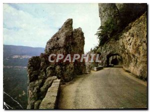 Postcard Modern Landscapes Royans Combe Laval road during the Cholet a dizzyi...