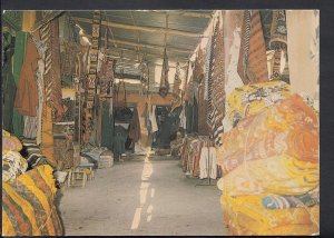 Morocco Postcard - Marrakech - Vendeurs De Tapis    B2378