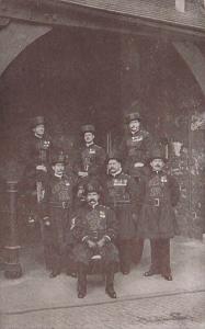 England London Tower Of London Group Of Yeoman Warders Undress Uniform