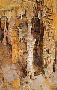 Totem Poles, Caverns of Luray Luray, Virginia, USA 1967 