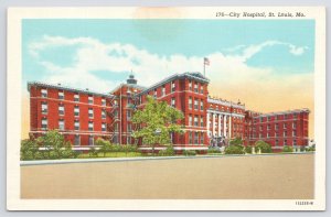 Linen~City Hospital Street View~St Louis Missouri~CT American Art~Vintage PC