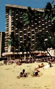 Hawaii Surfrider Hotel Waikiki Beach Chrome Postcard 08.57