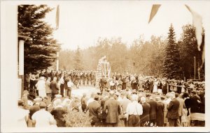 Victoria BC Remembrance Day Ceremony ? Military RCMP or BC Police Postcard G72