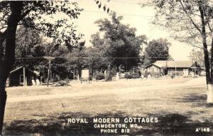 Camdenton Missouri~Royal Modern Cottages~Charlie Foster's Fishing Barge~'48 RPPC