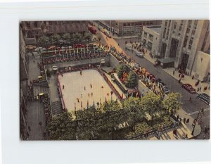 Postcard The Rockefeller Plaza Outdoor Ice Skating Rink, New York City, N. Y.