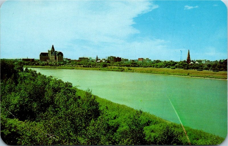 Postcard SK Saskatoon Spadina Crescent South Saskatchewan River 1960s K50