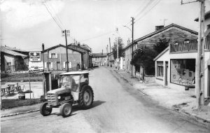 US77 France Marne Givry en Argonne tractor