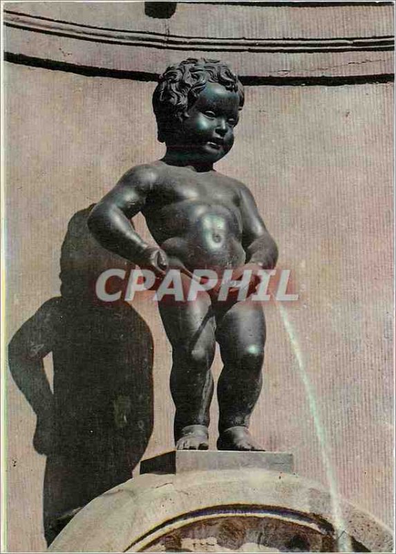 Postcard Modern Brussels Manneken Pis