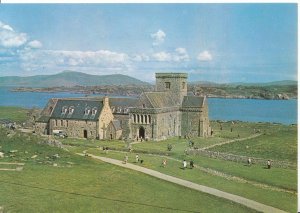 Scotland Postcard - Iona Cathedral - With Mull in The Background - Ref ZZ4931