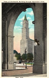 Vintage Postcard Vista Woolworth Building Through Municipal Arch New York City 