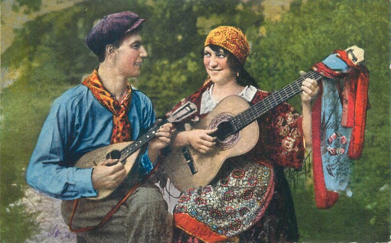 Suisse ethnic types folk costumes mandolin & guitar musical duo couple 1925 