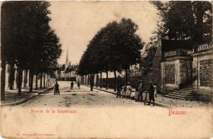 CPA Avenue dela République - BEAUNE (354120)