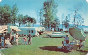 Hope, ID Idaho CHRIS & MAY'S PEND OREILLE LAKE RESORT Trailers ROADSIDE Postcard