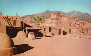 Postcard Taos Pueblo Apartments Peace-Loving Agrarian People Adobe Dwellings