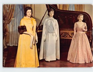 Postcard Dresses, First Ladies Hall, National Museum of American History, D. C.