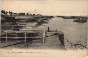 CPA OUISTREHAM Les Ecluses et le Canal (1229651)