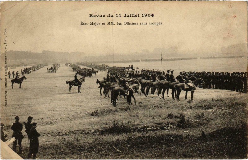 CPA Militaire Toul - Revue du 14 Juillet - État-Major et MM. (90337)