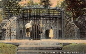 LP27    Muncie  Indiana Postcard Bear Pit McCulloch Park 