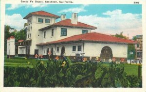 1930s California Stockton Santa Fe Depot Pacific Novelty Postcard 22-11726