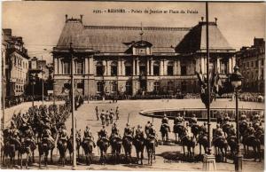 CPA AK RENNES - Palais de Justice et Place du Palais (226922)