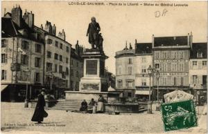 CPA LONS-le-SAUNIER Place de la Liberte Statue du General Lecourbe (446748)