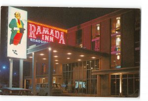 Nashville Tennessee TN Vintage Postcard The Ramada Inn Front Neon Sign