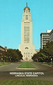 Nebraska NE, State Capitol Sentinel in Sky Masterpiece Lincoln, Vintage Postcard