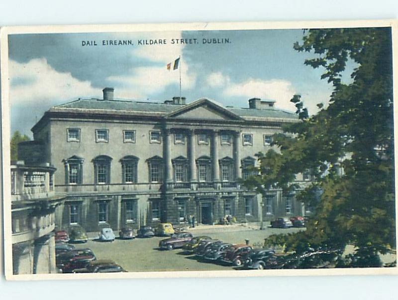 1940's OLD CARS AT BUILDING ON KILDARE STREET Dublin Ireland hn6411