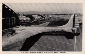 Postcard Airplane US Army Bomber Douglas B-19