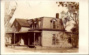 c1910 FARMHOUSE 2-STORY BARNS IN BACKGROUND REAL PHOTO RPPC POSTCARD 34-200