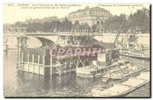 The REPRO Paris Metropolitain of work in the great arm of the Seine