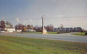 Heth Arkansas Jims motel Service Station Street View Vintage Postcard K95983