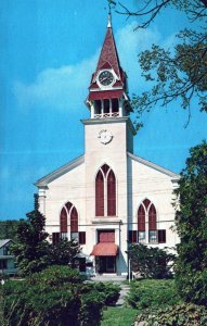 VINTAGE STANDARD SIZE POSTCARD FIRST PARISH MEETING HOUSE CAPE COD MASS