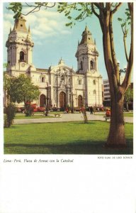 Peru Lima Plaza de Armas con la Catedral 06.93