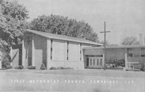 CAMBRIDGE, Illinois IL   FIRST METHODIST CHURCH  Henry Co  B&W Vintage Postcard
