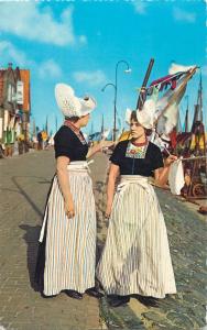 Volendam dutch girls folk costumes Netherland