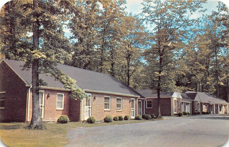 Fairfax Virginia~Gateway Motor Lodge Cottages~1950s Postcard