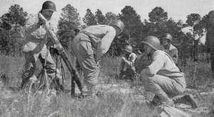 Postcard US Army issue, Mortar Crews, Fort Jackson, SC.          N3