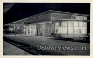 Burlington's Rail & Bus Station - Iowa IA