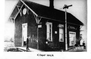 Vera Illinois IC Railroad Depot Real Photo Vintage Postcard K87729