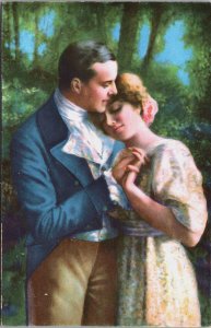 Romantic Couple In Love Vintage Postcard C100