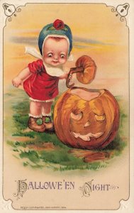 370267-Halloween, Winsch 1914 No WIN02-1, Jason Freixas, Child Removes JOL Lid