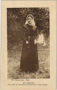 CPA Jeune Fille des Environs de Chef-Boutonne - En Poitou (1141181)