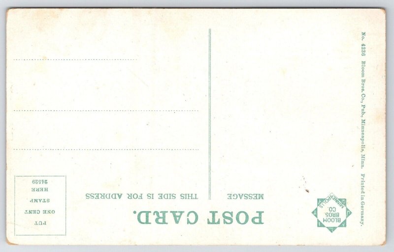 Lemmon SD Man w/Safari Hat & Binoculars on Petrified Rock Formation~Kids Hide PC